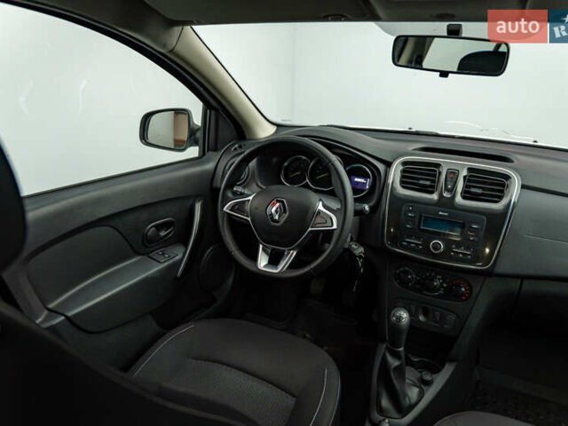 Белый Рено Логан, объемом двигателя 1.5 л и пробегом 80 тыс. км за 10277 $, фото 10 на Automoto.ua