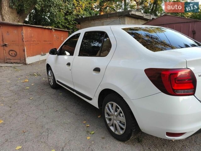 Білий Рено Логан, об'ємом двигуна 1 л та пробігом 108 тис. км за 5500 $, фото 2 на Automoto.ua