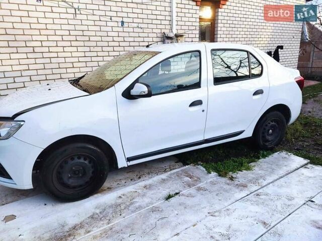 Білий Рено Логан, об'ємом двигуна 1.46 л та пробігом 118 тис. км за 3600 $, фото 6 на Automoto.ua