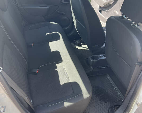 Білий Рено Логан, об'ємом двигуна 1 л та пробігом 254 тис. км за 4500 $, фото 10 на Automoto.ua