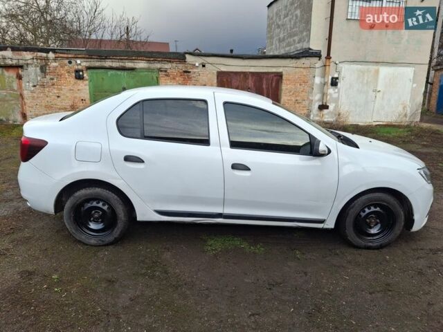 Білий Рено Логан, об'ємом двигуна 1 л та пробігом 238 тис. км за 3350 $, фото 13 на Automoto.ua
