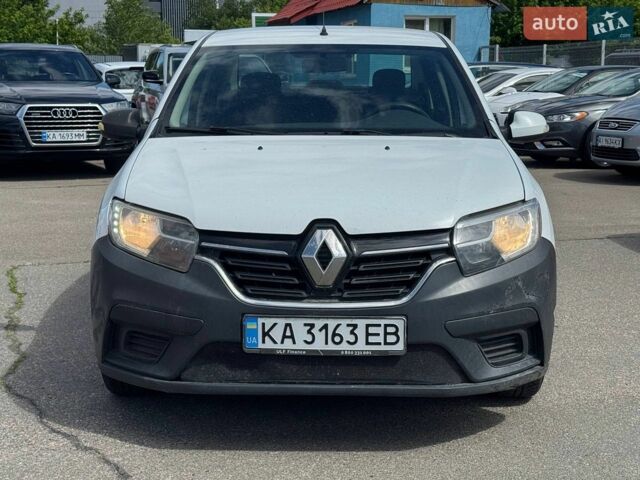 Белый Рено Логан, объемом двигателя 1 л и пробегом 154 тыс. км за 2900 $, фото 2 на Automoto.ua