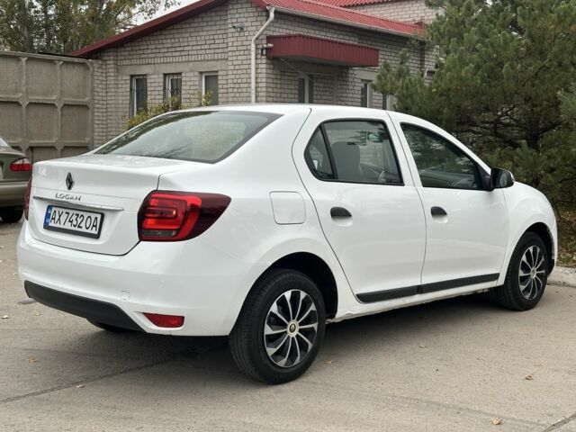 Белый Рено Логан, объемом двигателя 1 л и пробегом 242 тыс. км за 4500 $, фото 9 на Automoto.ua