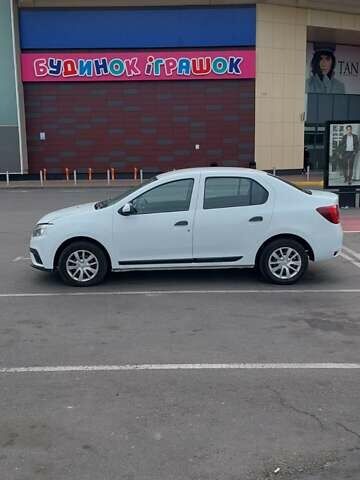 Белый Рено Логан, объемом двигателя 1 л и пробегом 194 тыс. км за 4900 $, фото 5 на Automoto.ua