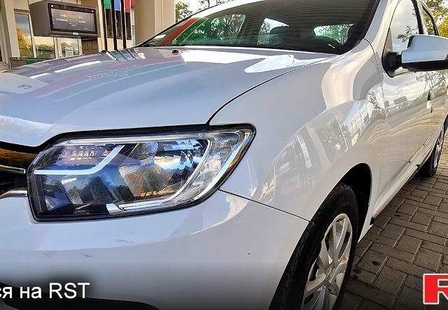 Белый Рено Логан, объемом двигателя 1 л и пробегом 200 тыс. км за 3700 $, фото 8 на Automoto.ua