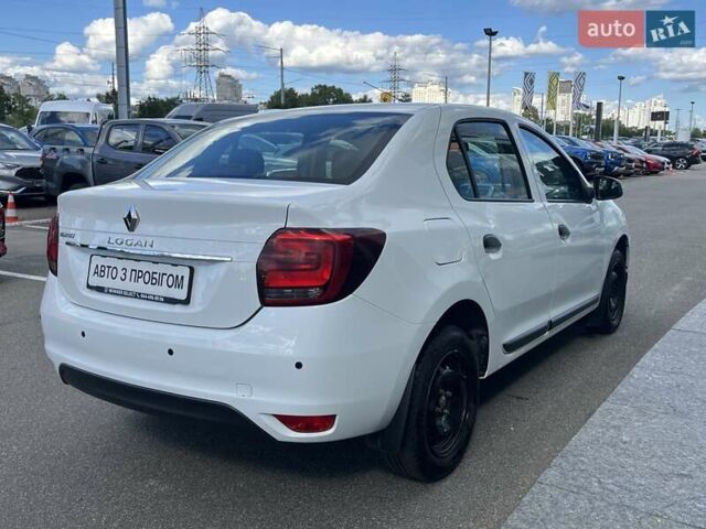 Білий Рено Логан, об'ємом двигуна 1 л та пробігом 103 тис. км за 7113 $, фото 5 на Automoto.ua