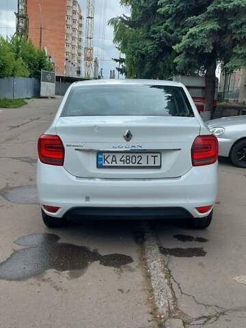 Белый Рено Логан, объемом двигателя 1 л и пробегом 194 тыс. км за 4900 $, фото 2 на Automoto.ua