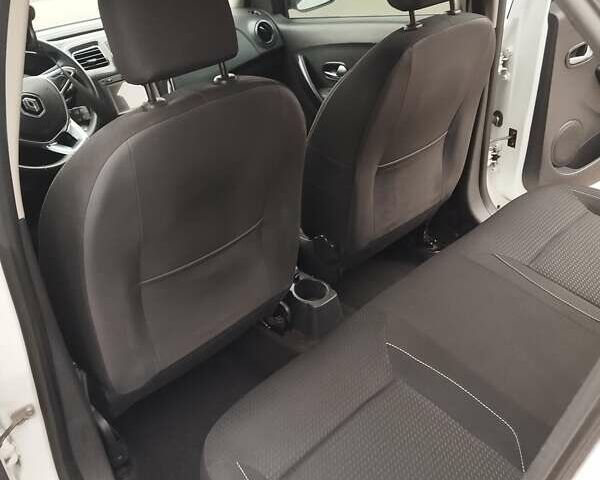 Білий Рено Логан, об'ємом двигуна 1.46 л та пробігом 124 тис. км за 8499 $, фото 12 на Automoto.ua