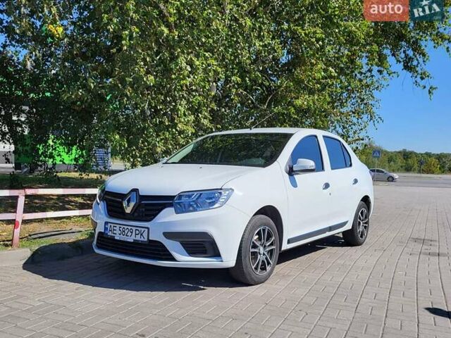 Білий Рено Логан, об'ємом двигуна 1 л та пробігом 114 тис. км за 7800 $, фото 8 на Automoto.ua