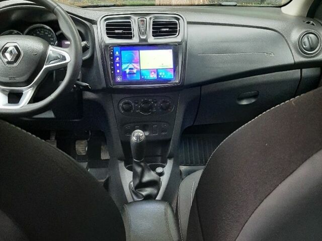 Белый Рено Логан, объемом двигателя 1 л и пробегом 140 тыс. км за 6200 $, фото 7 на Automoto.ua