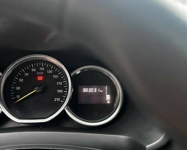 Белый Рено Логан, объемом двигателя 0.9 л и пробегом 383 тыс. км за 3400 $, фото 7 на Automoto.ua