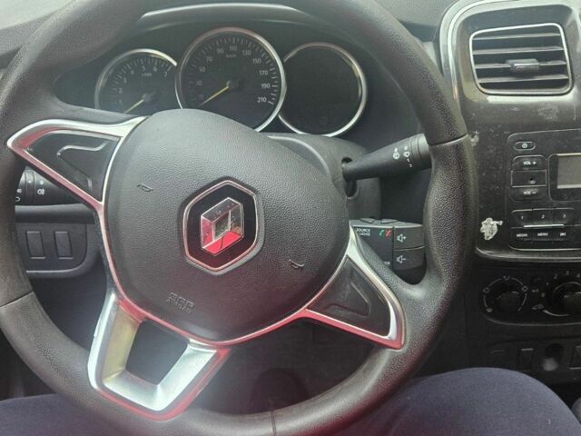 Белый Рено Логан, объемом двигателя 1 л и пробегом 240 тыс. км за 3999 $, фото 6 на Automoto.ua