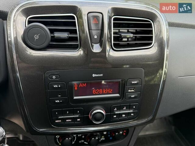 Белый Рено Логан, объемом двигателя 1 л и пробегом 81 тыс. км за 7450 $, фото 15 на Automoto.ua