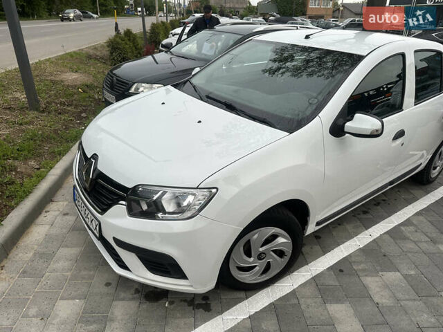 Белый Рено Логан, объемом двигателя 1 л и пробегом 132 тыс. км за 4999 $, фото 3 на Automoto.ua
