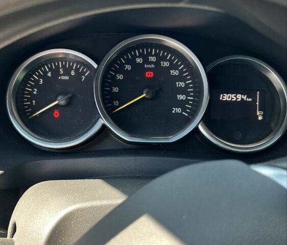 Белый Рено Логан, объемом двигателя 1.5 л и пробегом 140 тыс. км за 6700 $, фото 9 на Automoto.ua