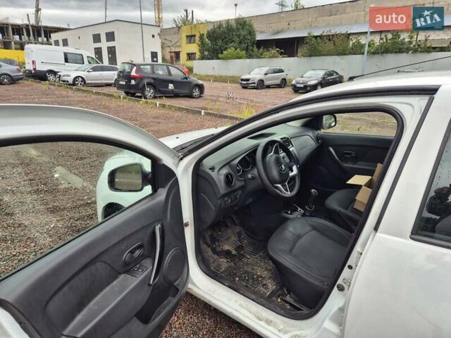 Білий Рено Логан, об'ємом двигуна 1 л та пробігом 160 тис. км за 5150 $, фото 3 на Automoto.ua