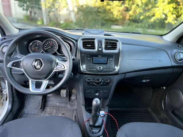 Белый Рено Логан, объемом двигателя 1.5 л и пробегом 152 тыс. км за 6900 $, фото 6 на Automoto.ua