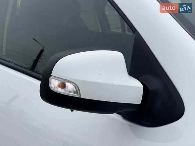 Білий Рено Логан, об'ємом двигуна 1.46 л та пробігом 97 тис. км за 7450 $, фото 9 на Automoto.ua