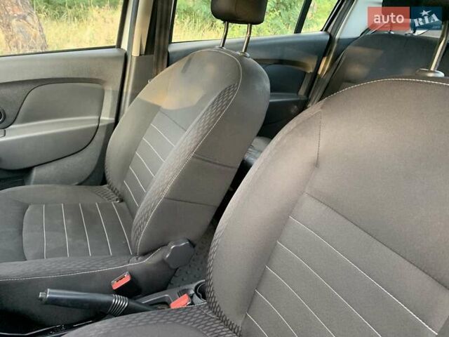 Білий Рено Логан, об'ємом двигуна 1.46 л та пробігом 48 тис. км за 7070 $, фото 9 на Automoto.ua