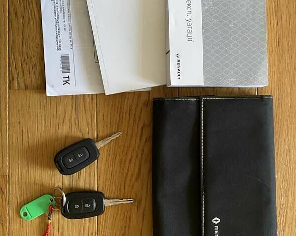 Білий Рено Логан, об'ємом двигуна 1.46 л та пробігом 147 тис. км за 7400 $, фото 24 на Automoto.ua