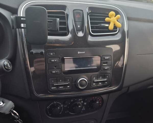 Білий Рено Логан, об'ємом двигуна 1.46 л та пробігом 111 тис. км за 9500 $, фото 2 на Automoto.ua