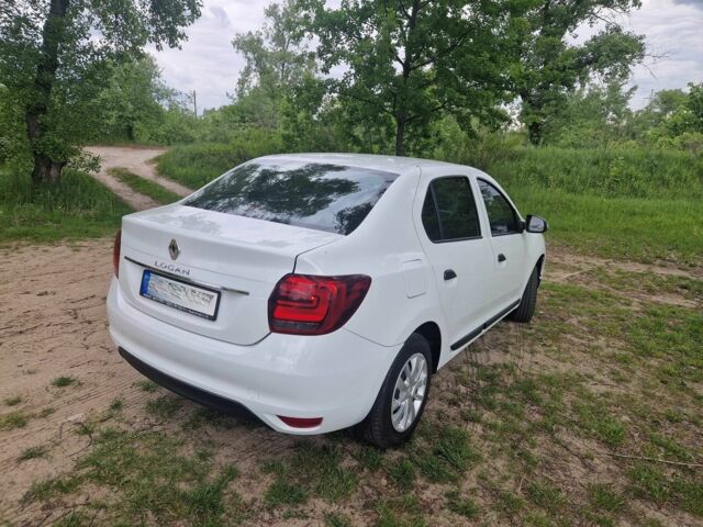 Белый Рено Логан, объемом двигателя 1.5 л и пробегом 172 тыс. км за 8200 $, фото 12 на Automoto.ua