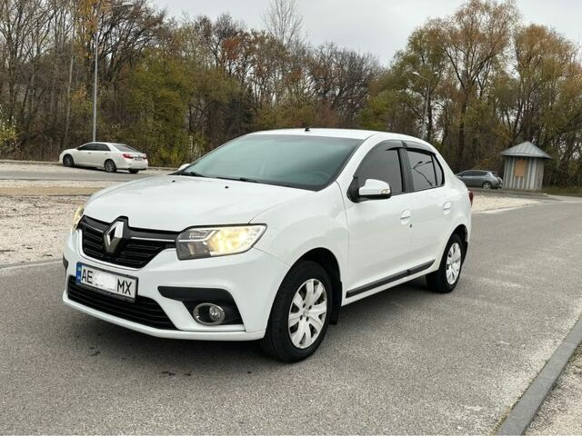 Белый Рено Логан, объемом двигателя 1.5 л и пробегом 148 тыс. км за 8700 $, фото 8 на Automoto.ua