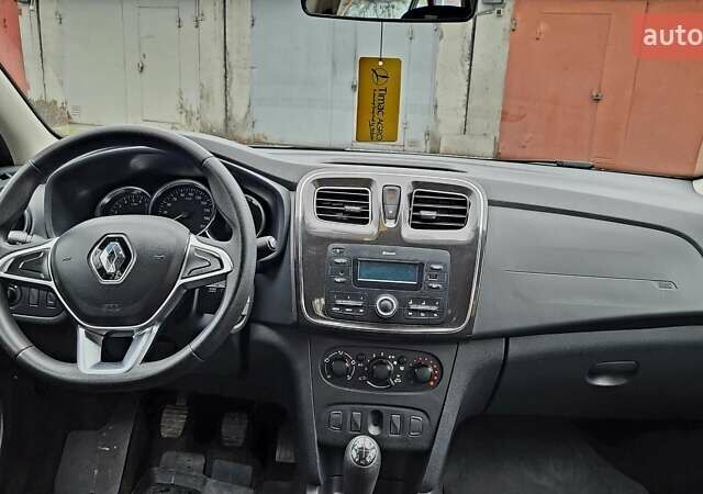 Білий Рено Логан, об'ємом двигуна 1.46 л та пробігом 80 тис. км за 8700 $, фото 24 на Automoto.ua