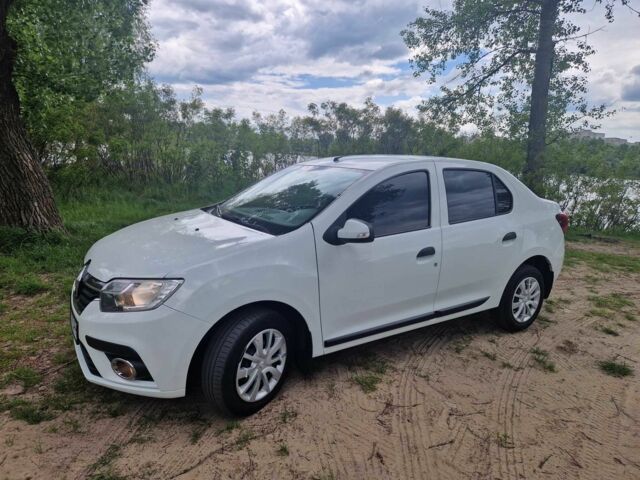 Белый Рено Логан, объемом двигателя 1.5 л и пробегом 172 тыс. км за 8200 $, фото 7 на Automoto.ua