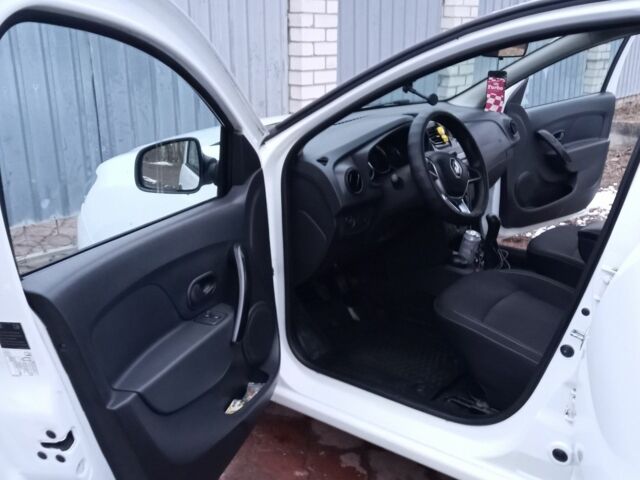 Білий Рено Логан, об'ємом двигуна 1.5 л та пробігом 115 тис. км за 7800 $, фото 8 на Automoto.ua