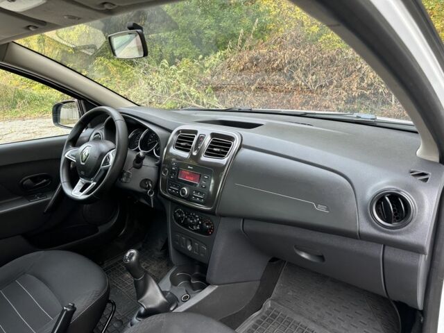 Білий Рено Логан, об'ємом двигуна 1.5 л та пробігом 151 тис. км за 6150 $, фото 4 на Automoto.ua