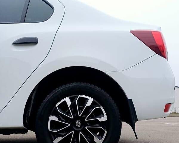 Белый Рено Логан, объемом двигателя 1.5 л и пробегом 150 тыс. км за 9150 $, фото 16 на Automoto.ua