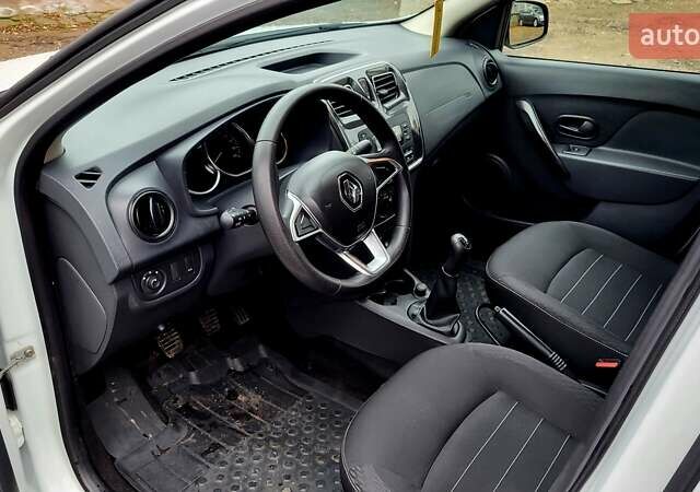 Білий Рено Логан, об'ємом двигуна 1.46 л та пробігом 80 тис. км за 8700 $, фото 18 на Automoto.ua