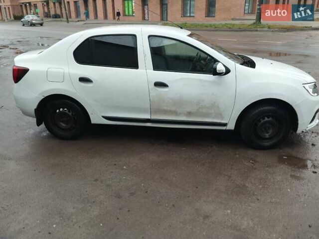 Белый Рено Логан, объемом двигателя 1.5 л и пробегом 360 тыс. км за 7000 $, фото 4 на Automoto.ua