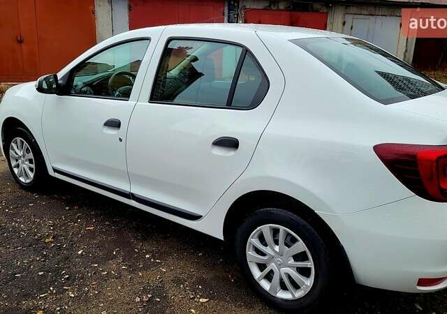 Білий Рено Логан, об'ємом двигуна 1.46 л та пробігом 80 тис. км за 8700 $, фото 7 на Automoto.ua