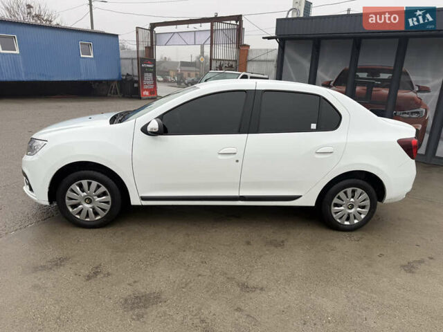 Белый Рено Логан, объемом двигателя 0.9 л и пробегом 41 тыс. км за 9300 $, фото 3 на Automoto.ua