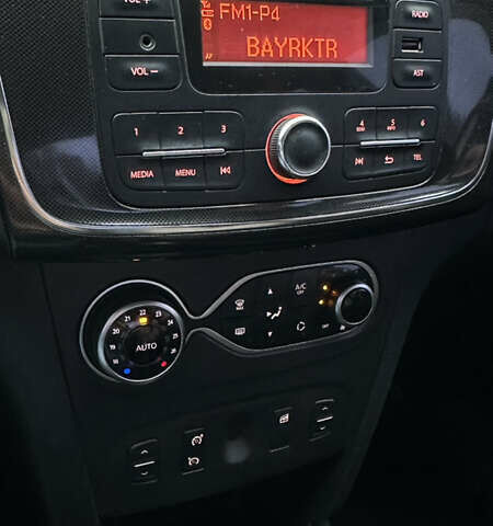 Білий Рено Логан, об'ємом двигуна 1.46 л та пробігом 128 тис. км за 8500 $, фото 4 на Automoto.ua