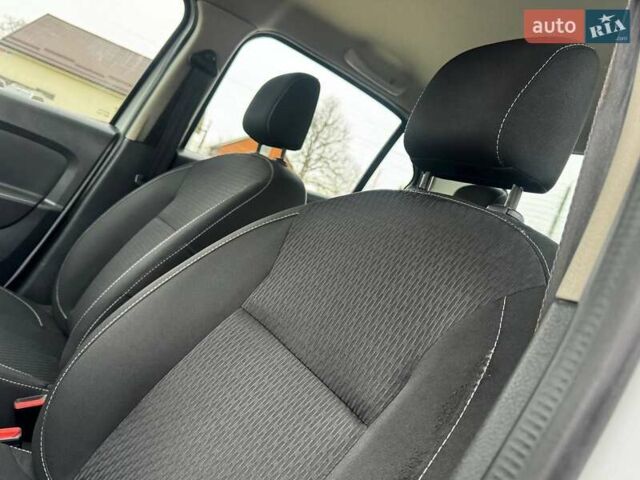 Білий Рено Логан, об'ємом двигуна 1.46 л та пробігом 97 тис. км за 7450 $, фото 22 на Automoto.ua