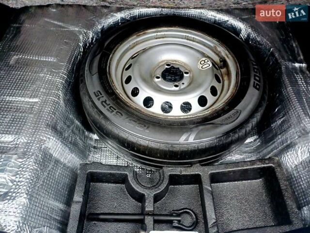 Белый Рено Логан, объемом двигателя 1.5 л и пробегом 150 тыс. км за 9150 $, фото 36 на Automoto.ua