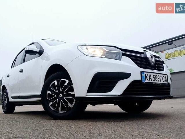 Белый Рено Логан, объемом двигателя 1.5 л и пробегом 150 тыс. км за 9150 $, фото 6 на Automoto.ua