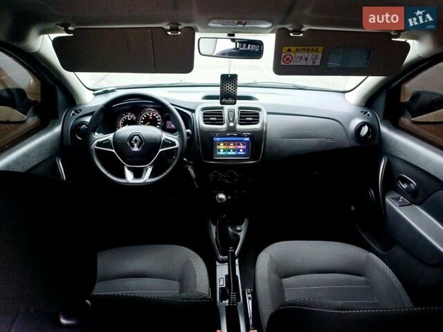 Белый Рено Логан, объемом двигателя 1.5 л и пробегом 150 тыс. км за 9150 $, фото 74 на Automoto.ua