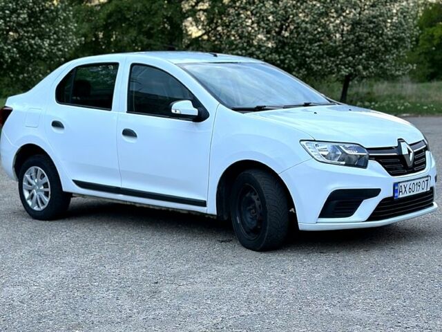 Белый Рено Логан, объемом двигателя 1.5 л и пробегом 157 тыс. км за 7499 $, фото 2 на Automoto.ua