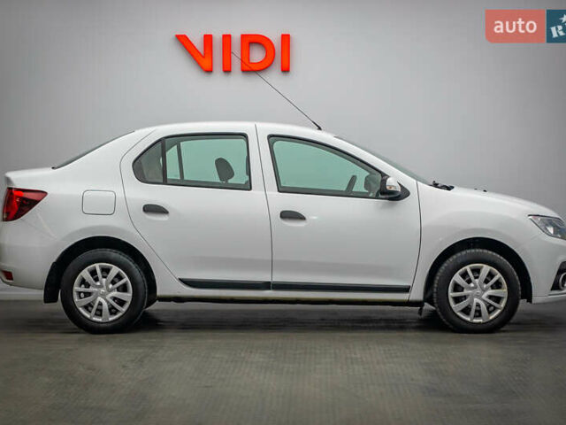 Білий Рено Логан, об'ємом двигуна 1.5 л та пробігом 183 тис. км за 8635 $, фото 4 на Automoto.ua