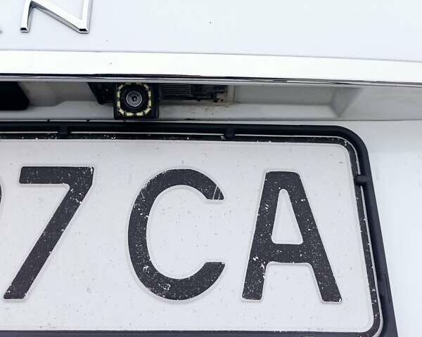 Белый Рено Логан, объемом двигателя 1.5 л и пробегом 150 тыс. км за 9150 $, фото 34 на Automoto.ua