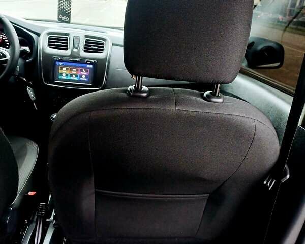 Белый Рено Логан, объемом двигателя 1.5 л и пробегом 150 тыс. км за 9150 $, фото 82 на Automoto.ua