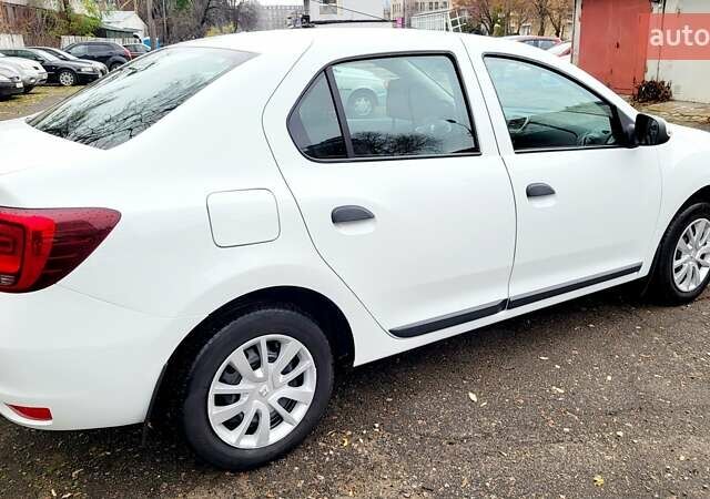 Білий Рено Логан, об'ємом двигуна 1.46 л та пробігом 80 тис. км за 8700 $, фото 5 на Automoto.ua