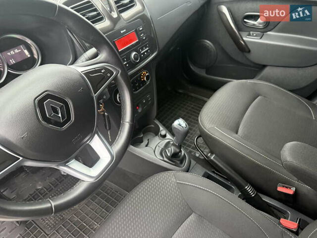 Белый Рено Логан, объемом двигателя 0.9 л и пробегом 41 тыс. км за 9300 $, фото 16 на Automoto.ua