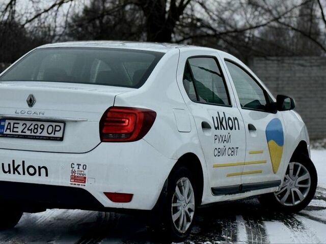Білий Рено Логан, об'ємом двигуна 1 л та пробігом 330 тис. км за 4200 $, фото 6 на Automoto.ua