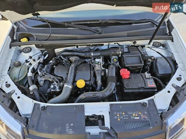 Белый Рено Логан, объемом двигателя 1.46 л и пробегом 78 тыс. км за 8900 $, фото 14 на Automoto.ua