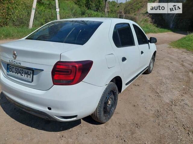 Белый Рено Логан, объемом двигателя 1 л и пробегом 149 тыс. км за 4850 $, фото 6 на Automoto.ua